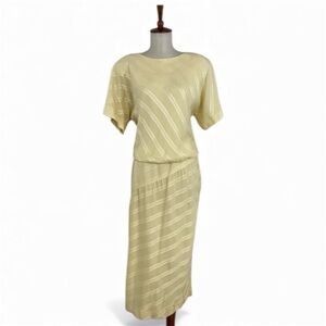 Vintage 70s Midi Dress Women’s‎ M Short Sleeve Crew Neck Butter Yellow Blouson